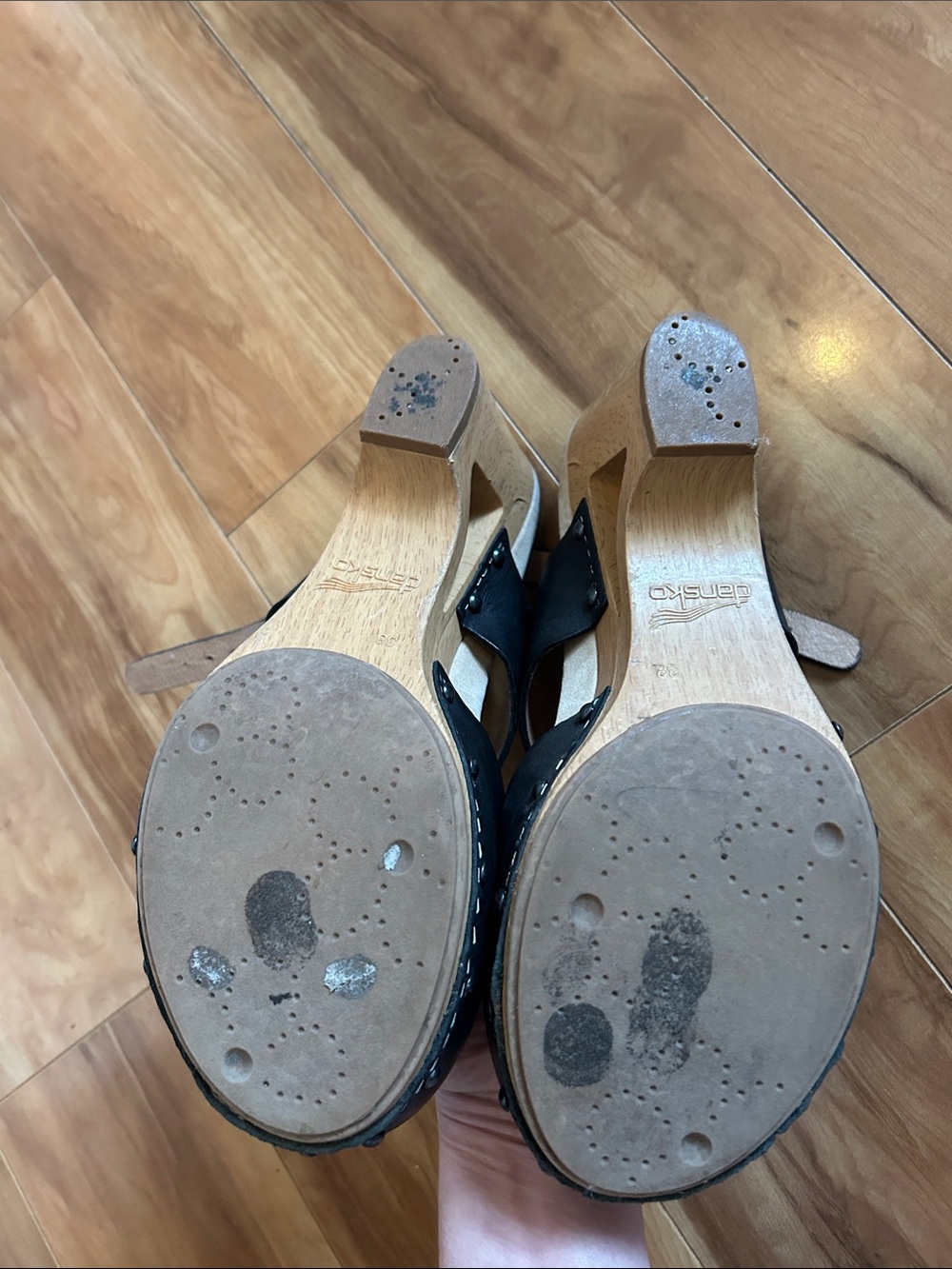 Dansko Thea clogs - black - barely worn - Picture 4 of 7